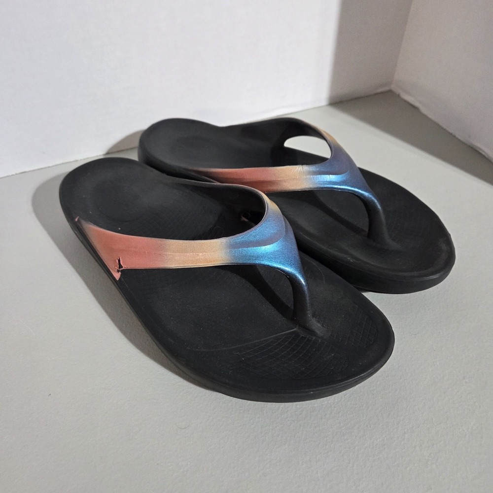 OOFOS OOlala Luxe Sandals Womens Size 8 Thong Comfort Walking Recovery